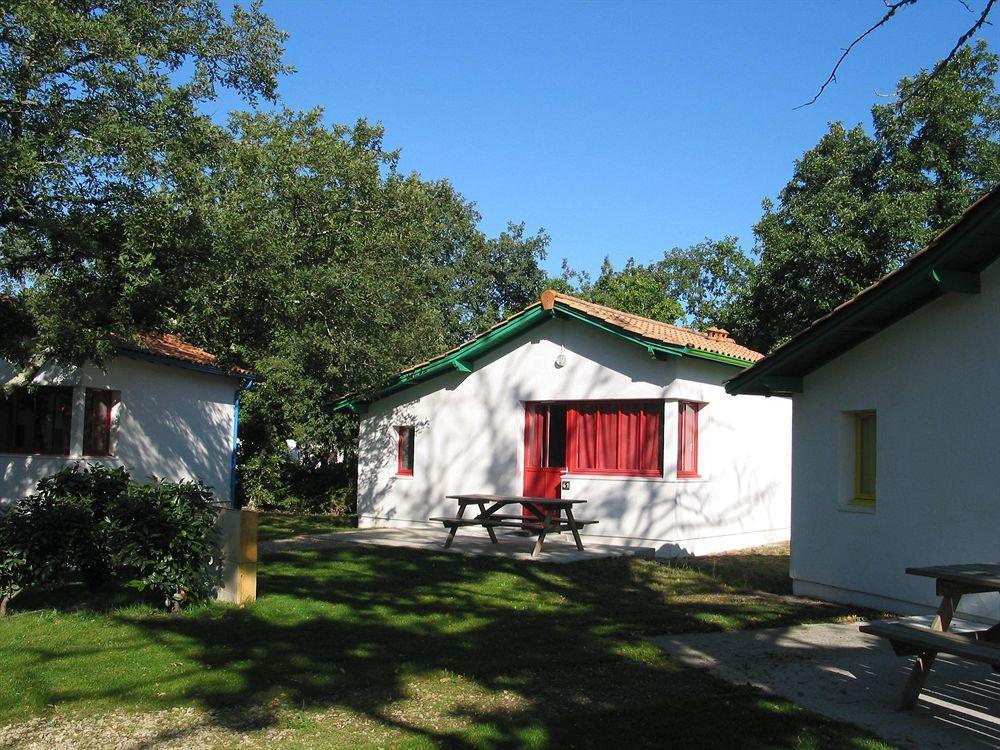 Residence Nemea Les Rives De Saint Brice Ares Exterior photo